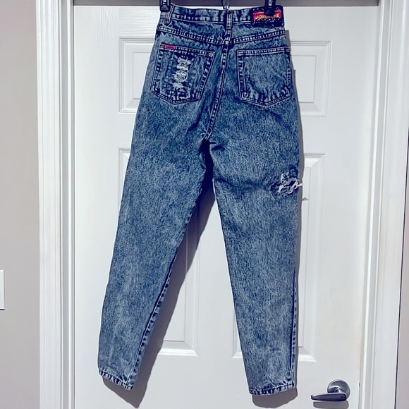Jordache Vintage, Pre-Owned Jeans. - Picture 2 of 2